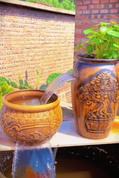 🏺 نافورة فخارية تراثية بزخارف شرقية